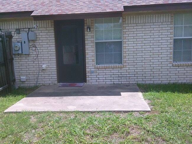 Building Photo - 3511 Westwood Dr