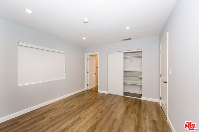 Building Photo - 4503 Vesper Ave