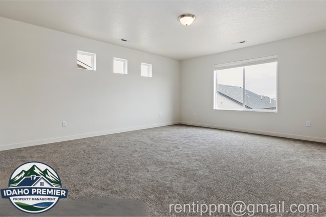 Building Photo - 7642 E Lightfoot St