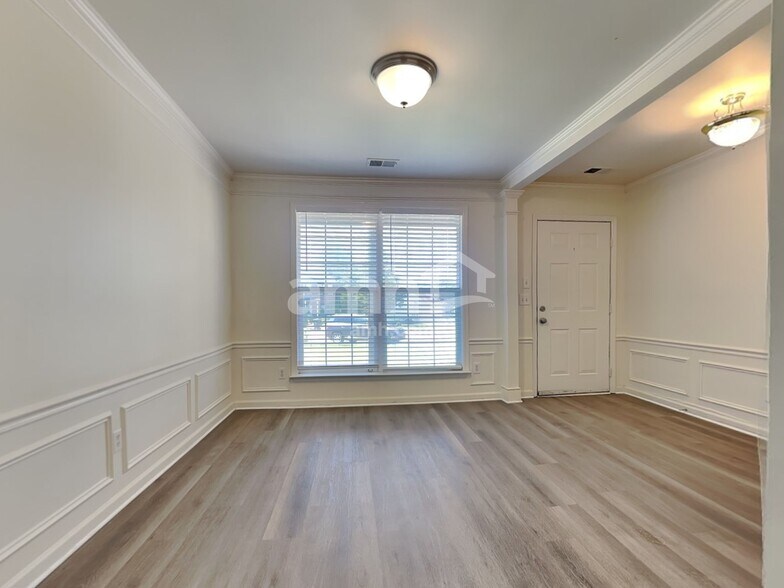 Building Photo - 710 Bob White Ct