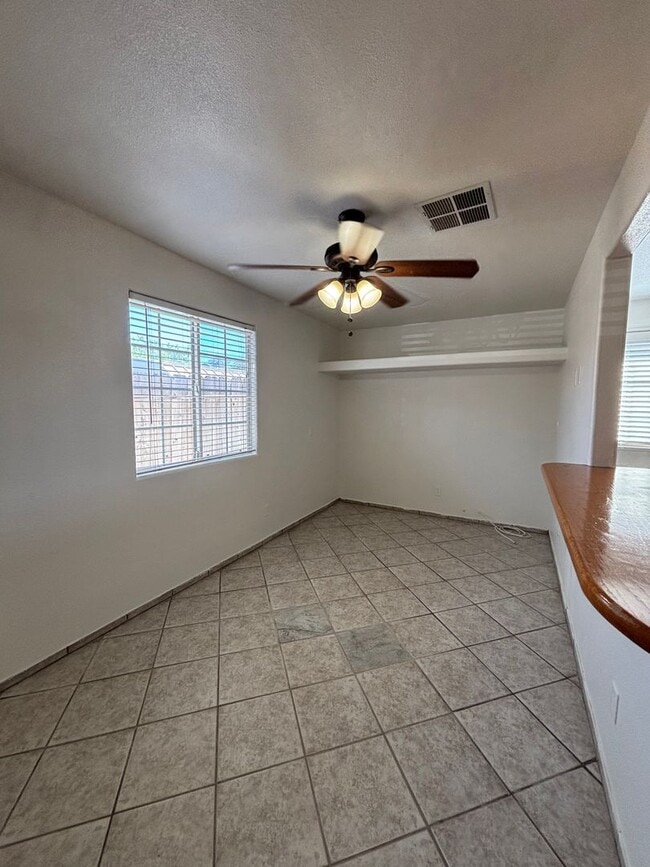 Building Photo - Welcome to your next home at 289 Tangerine!