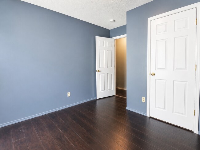 Building Photo - Move-in Special: Receive a $300 gas card with approved application and signed lease.-3 Bedroom 2 ...