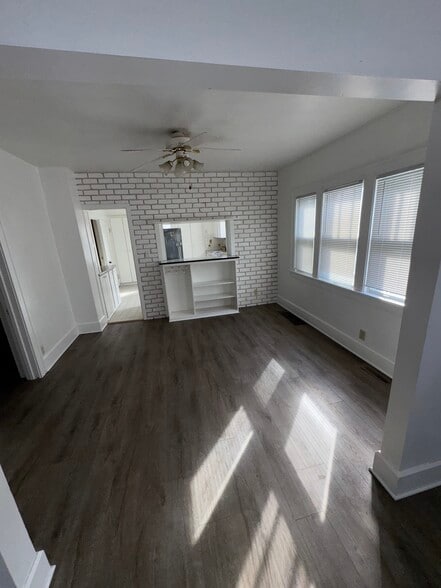 Dining Room - 1019 Romayne Ave