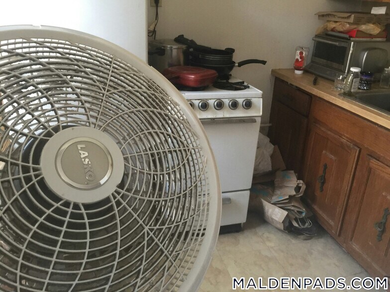 Building Photo - 349 Pleasant St