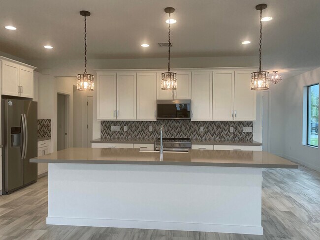 Building Photo - 8792 Antarus Dr