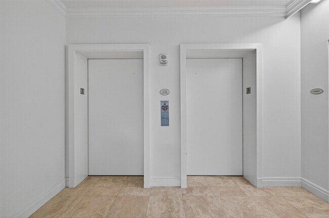 Building Photo - 3700 S Ocean Blvd