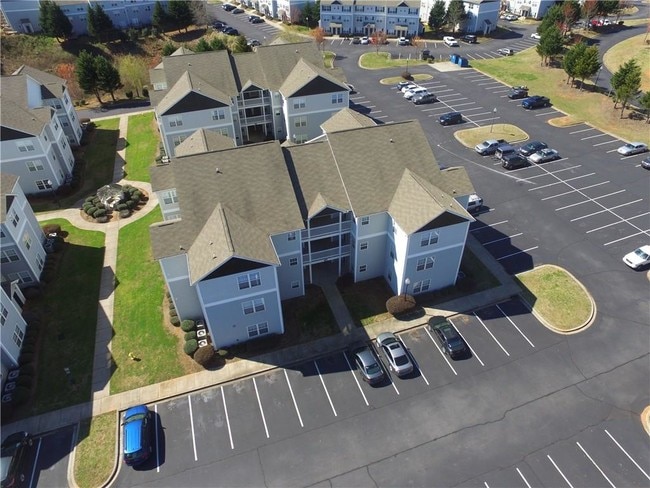 Building Photo - 192 University Village Dr