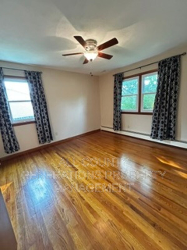 Building Photo - 2281 Weymouth Rd