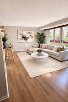 Building Photo - 32 Sequoia Ct