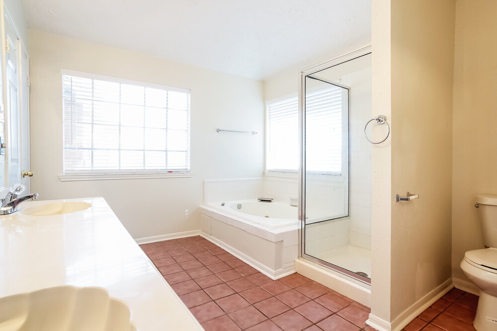 Building Photo - 5502 Village Springs Dr
