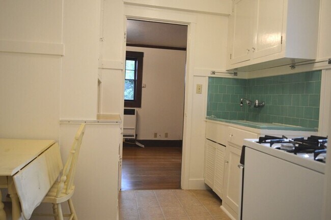 Building Photo - Turney508