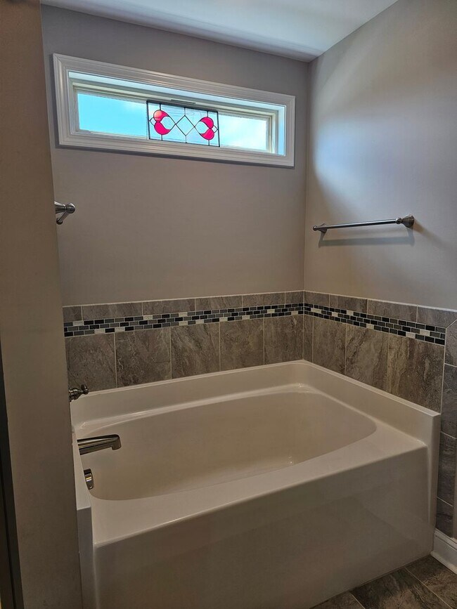 Building Photo - BRAND NEW LISTING!!!!