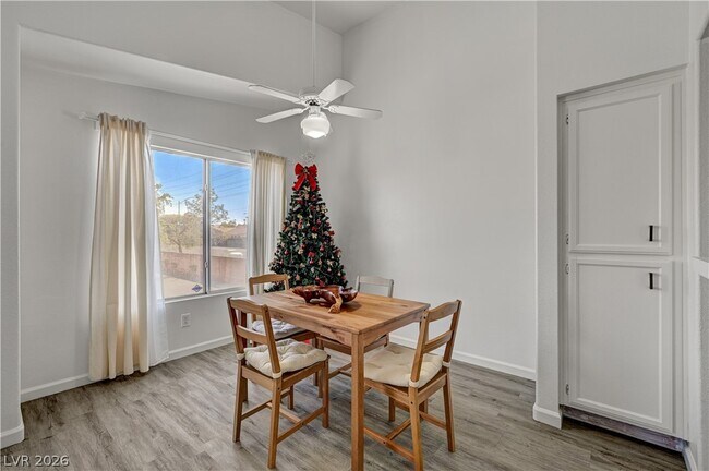 Building Photo - 8450 Alta Dr