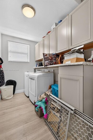 Building Photo - 9970 Rookery Cir