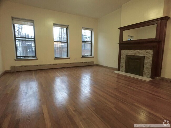 Building Photo - 306 W 106th St