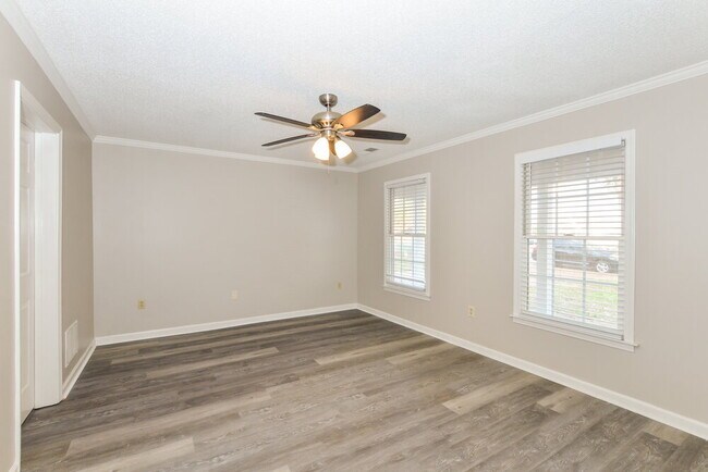 Building Photo - 9453 Bryant Trent Blvd