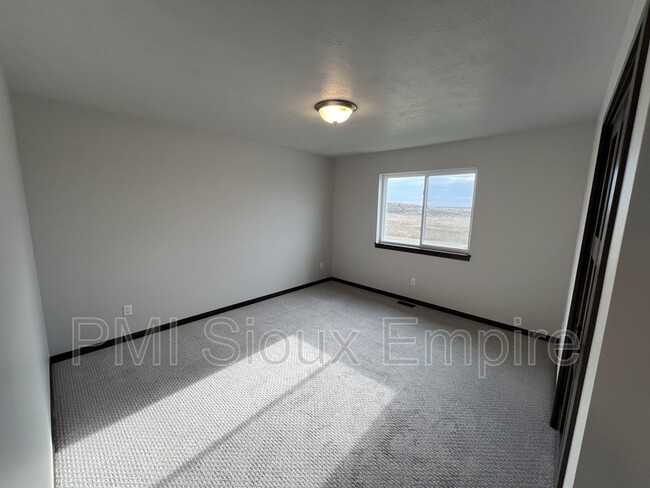 Building Photo - 3405 CHALICE Pl