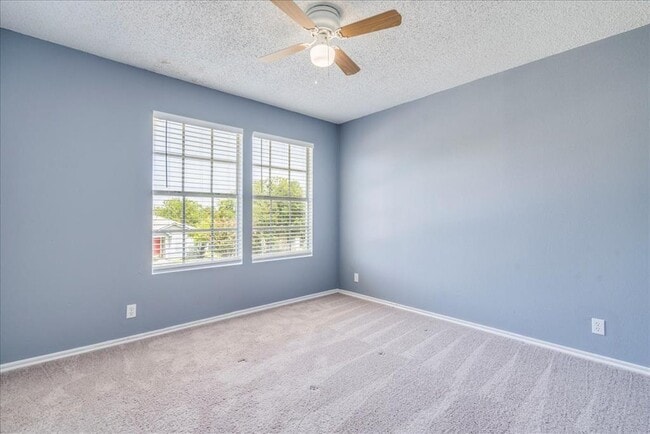 Building Photo - 112 Segovia Way