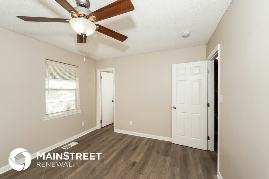 Building Photo - 3814 Mars Ave