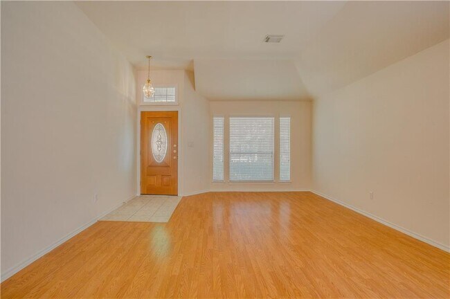 Building Photo - 4439 Hunters Lodge Dr
