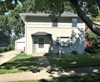 Building Photo - 1215 S Willow Ave