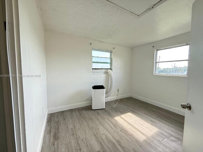 Building Photo - 3608 Sammy Watkins Ave
