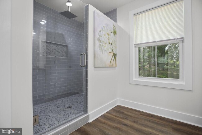 Building Photo - 10302 Laurel Ridge Way