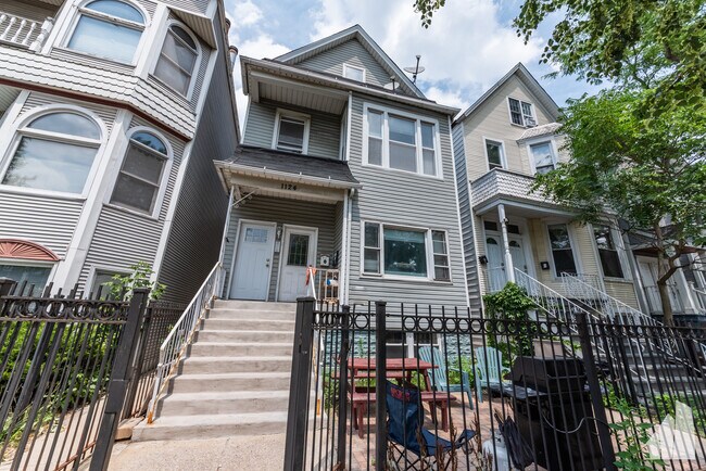 Building Photo - 1124 West Roscoe-G