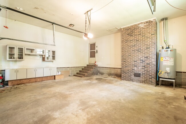 Building Photo - Sourwood
