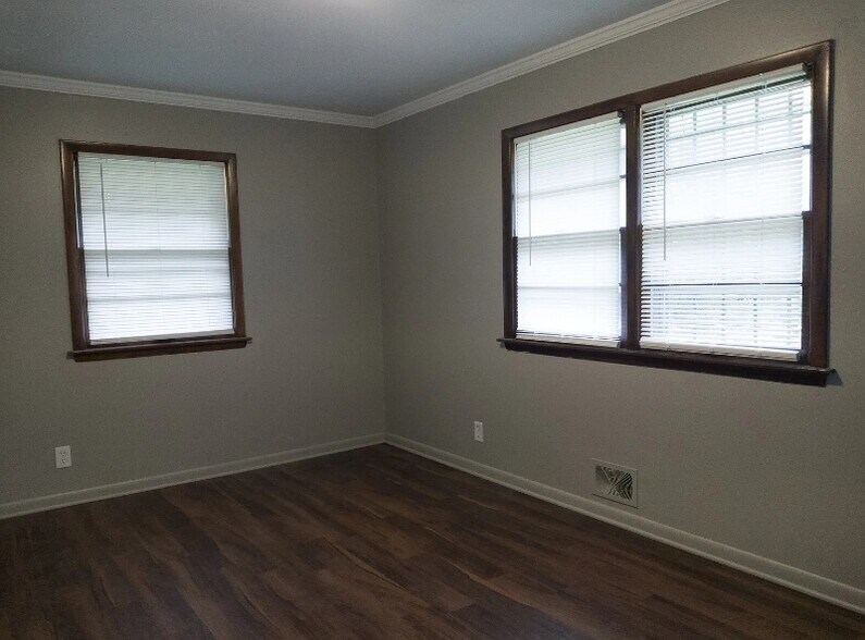 Building Photo - 4805 Javelin Dr