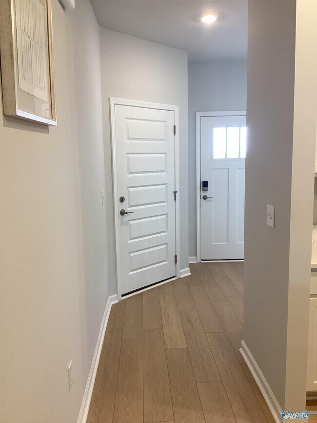 Building Photo - 231 Paca Ln