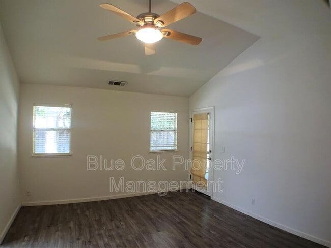 Building Photo - 54 Glenshire Ln