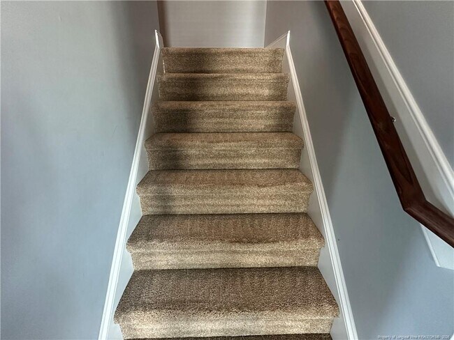 Building Photo - 2149 Heathcote Dr