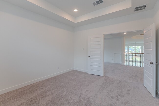 Building Photo - 215 Warbler Song Dr