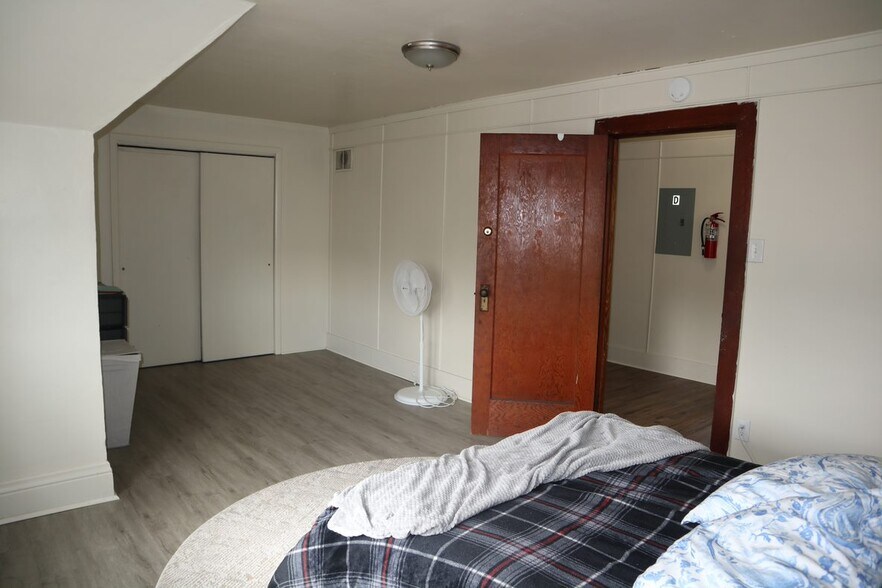 Building Photo - 602 2nd St