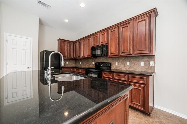 Building Photo - 27415 Macy Hills Ct