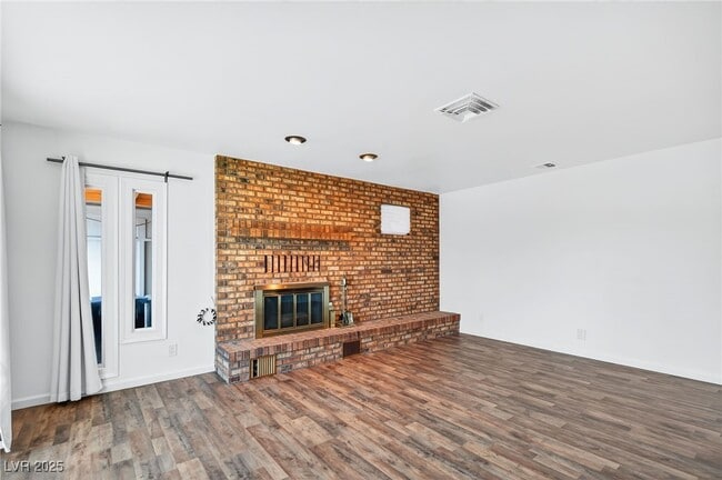 Building Photo - 572 Federal St