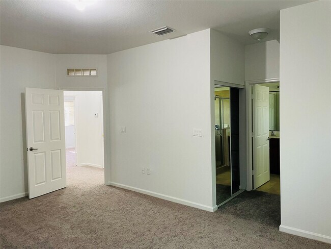 Building Photo - 3202 Ter