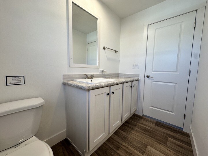 Building Photo - 16 Lapin St