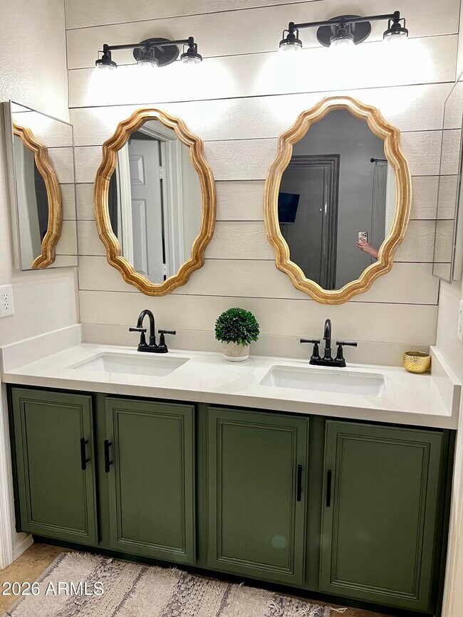 Building Photo - 4053 W Saddlehorn Rd