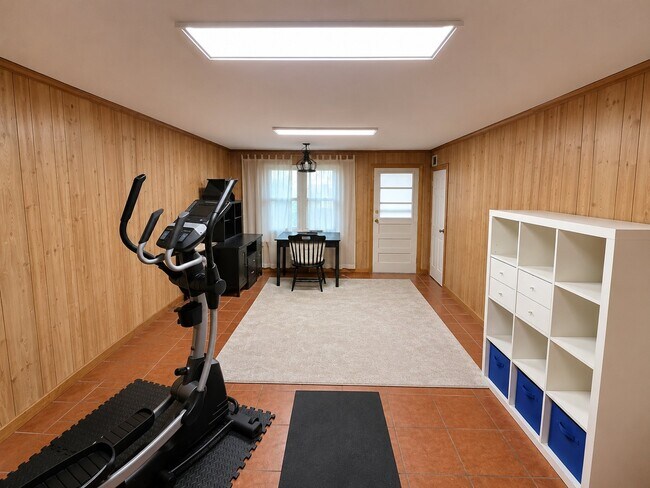 Building Photo - 552 Manor Ridge Rd