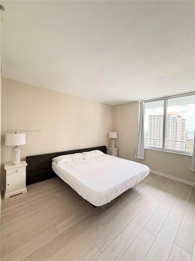 Building Photo - 335 S Biscayne Blvd