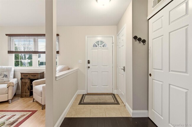 Building Photo - 11 Indian Trce