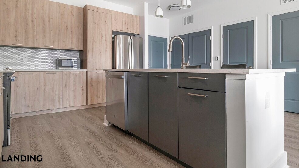 Building Photo - 5102 Station Dr