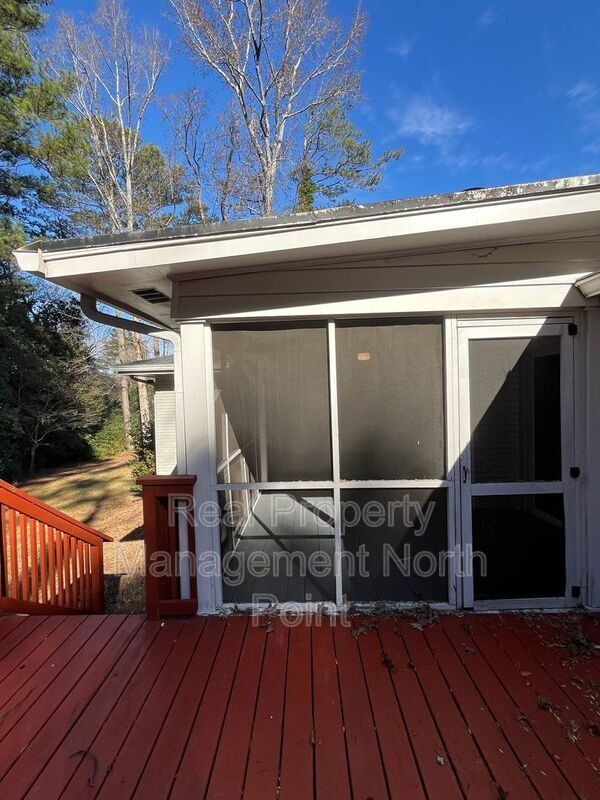 Building Photo - 3434 Palace Ct