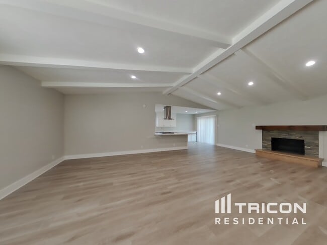 Building Photo - 9330 Highmeadow Dr
