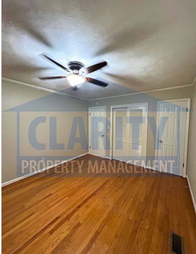 Building Photo - 3 bedroom ranch-style home in Downtown Cle...