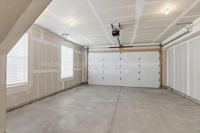 Building Photo - 3672 S 4525 W