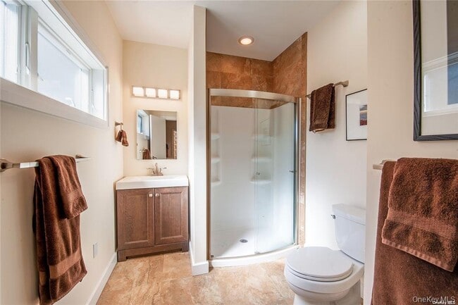 Building Photo - 63 Gardiners Ln