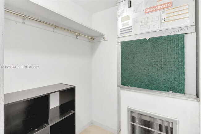 Building Photo - 1475 NE 125th Terrace